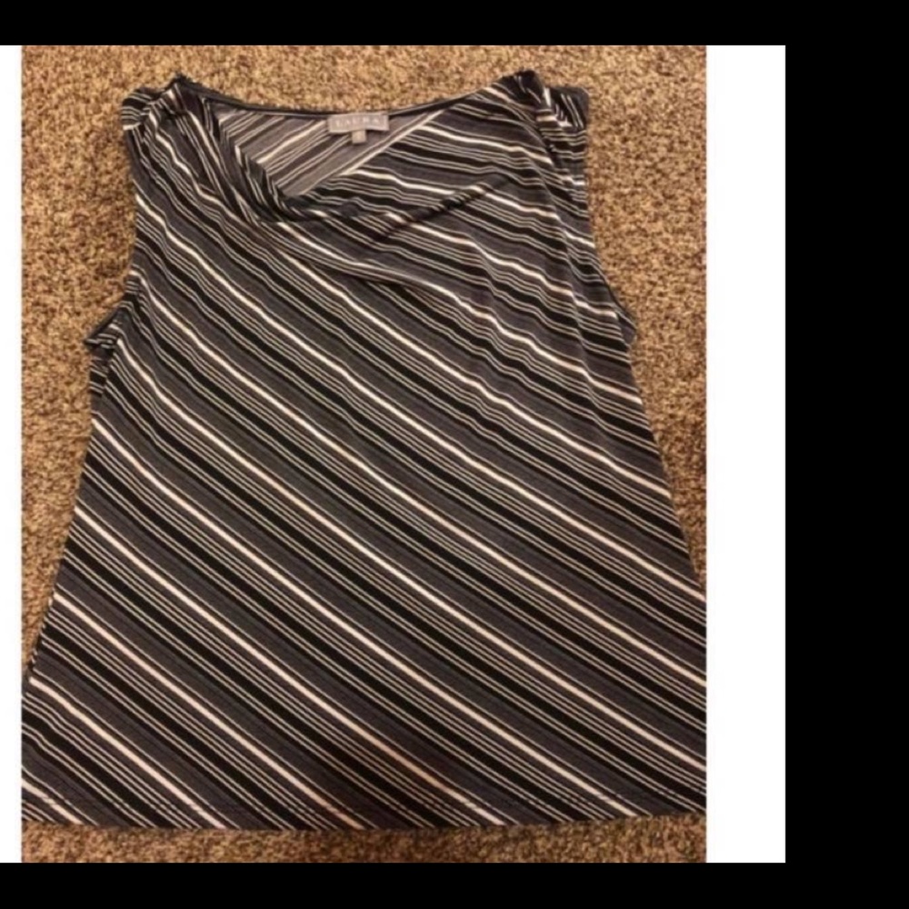 Sleeveless top, drape neckline